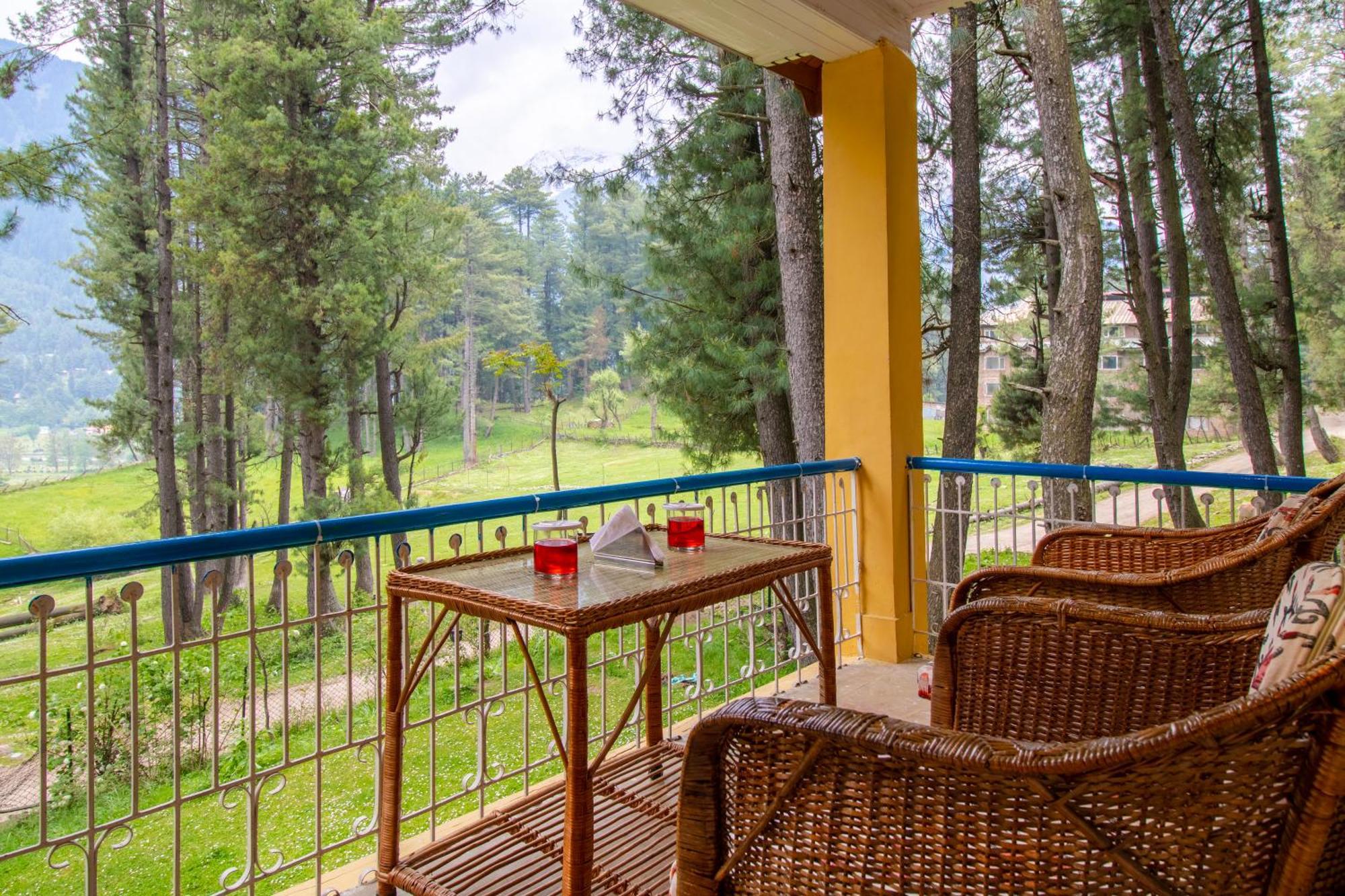 Hotel Little Silver Pahalgam Exterior photo