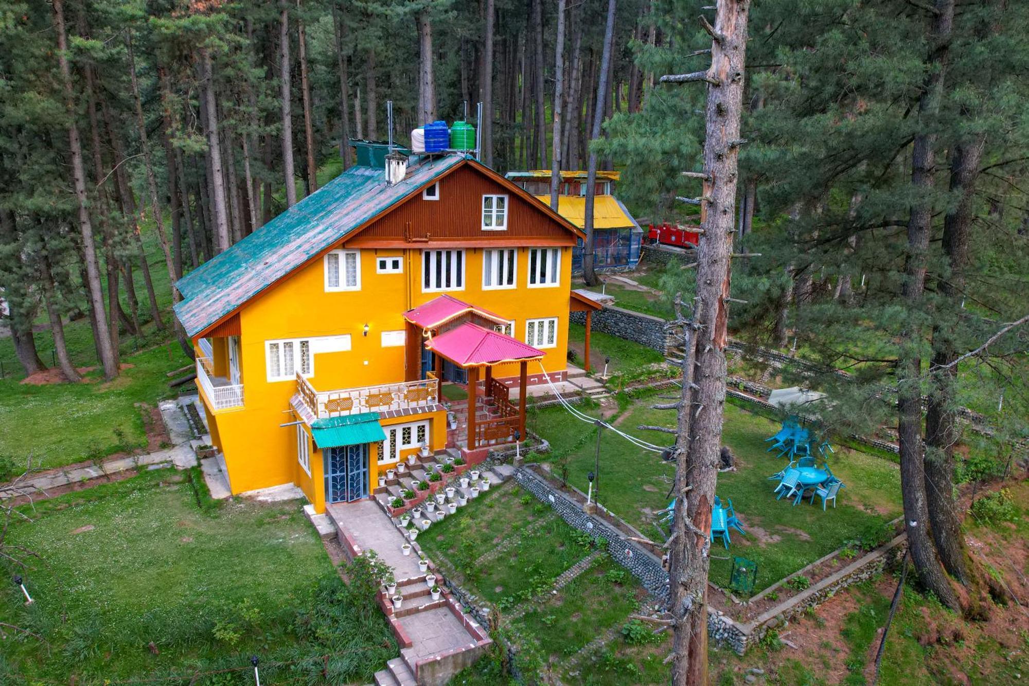 Hotel Little Silver Pahalgam Exterior photo